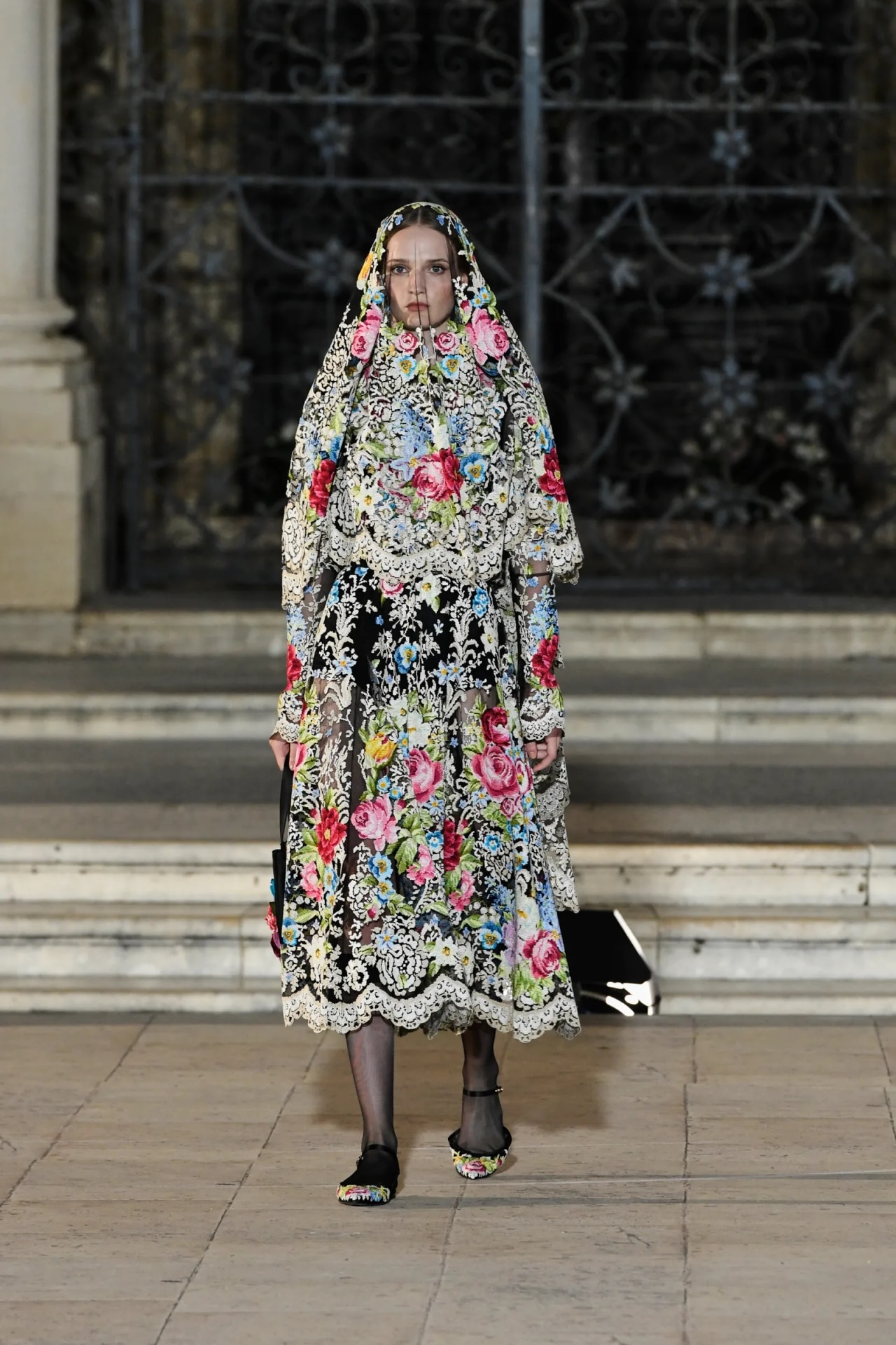 10th Anniversary & In - Moda Go Inside Gabbana\'s Show Alta Australia Vogue Sicily Dolce