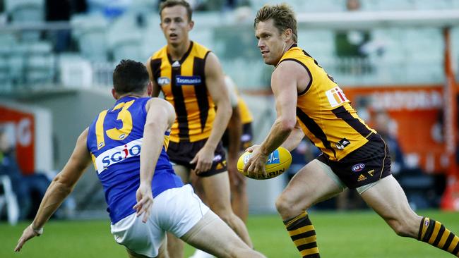 Sam Mitchell could soon be playing alongside Luke Shuey in West Coast’s midfield.