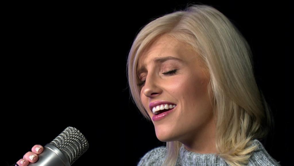 Erin Holland sings 'Someone Like You'