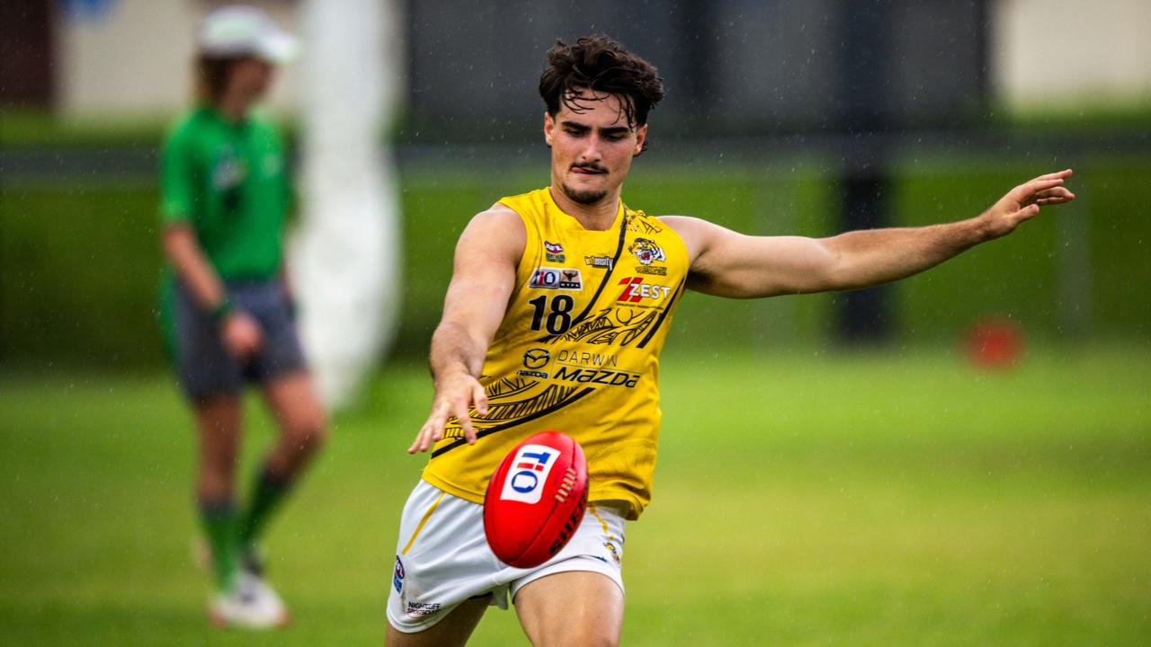 Peter Politis playing for Nightcliff in the 2024-25 NTFL season. Picture: Patch Clapp / AFLNT Media