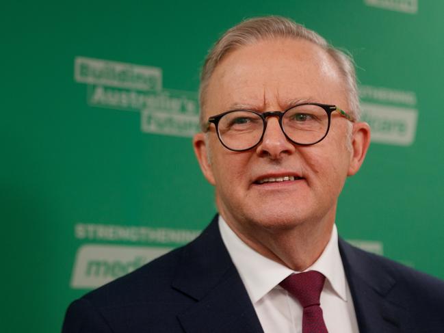 SYDNEY, AUSTRALIA - NewsWire Photos FEBRUARY 25, 2025: Prime Minister Anthony Albanese during a visit to a Chatswood medical centre on Tuesday. Picture: NewsWire / Nikki Short