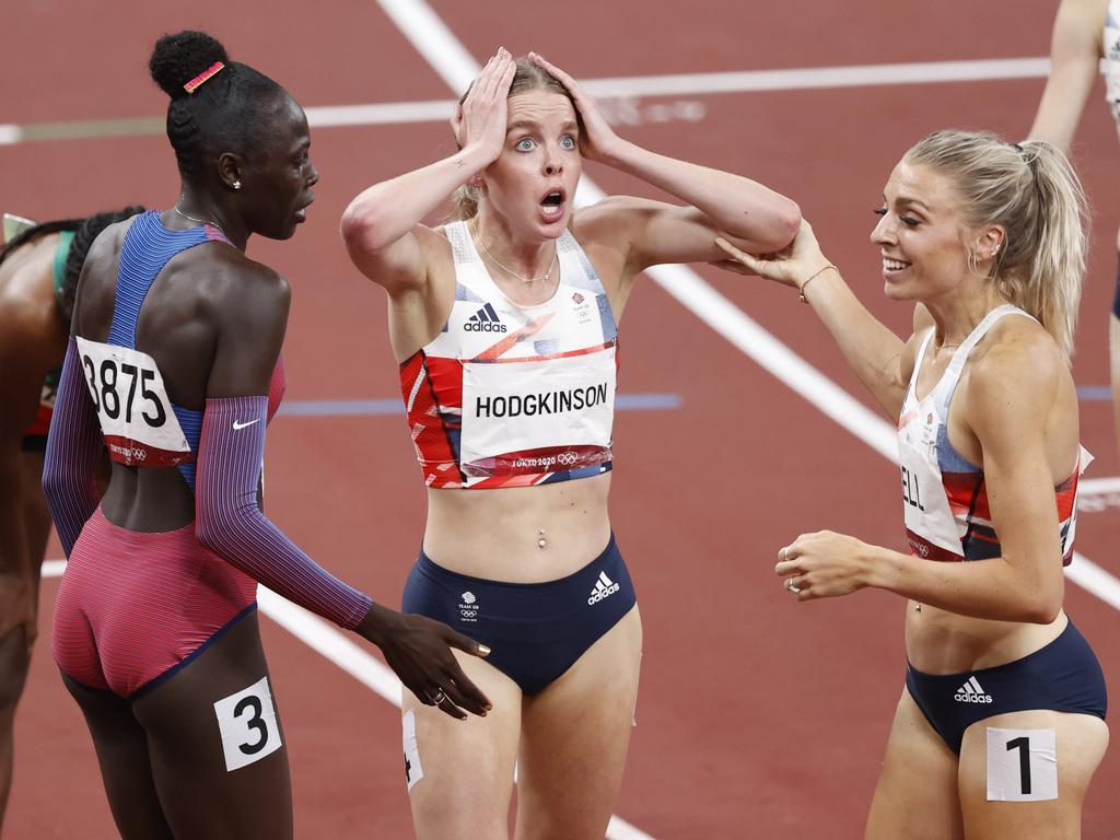 Athing Mu of the USA (left) wins the final of the women’s 800m, while Keely Hodgkinson of Team GB realises shes won silver. Picture: Alex Coppel