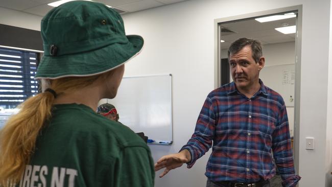 Chief Minister Michael Gunner visits Bushfires NT HQ. Picture: Mitch Drescher/ OCM