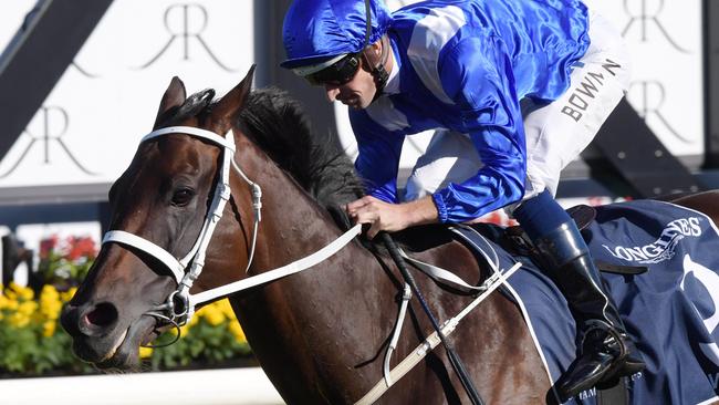 Winx and Hugh Bowman has pulled off a remarkable win at Randwick.