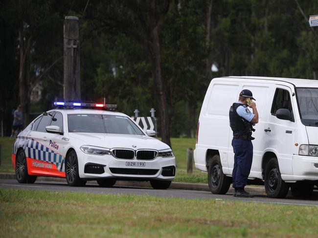 Police have issued a number of notices in the past 24 hours to drivers with no legitimate reason to be outside. Picture: John Grainger.