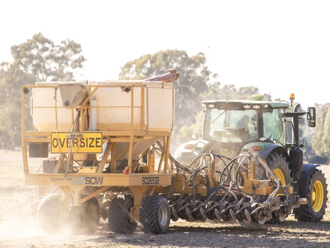 CROPS: Sam Bray contractor sowing at MilawaSam Bray contractor sowing pasture at Milawa