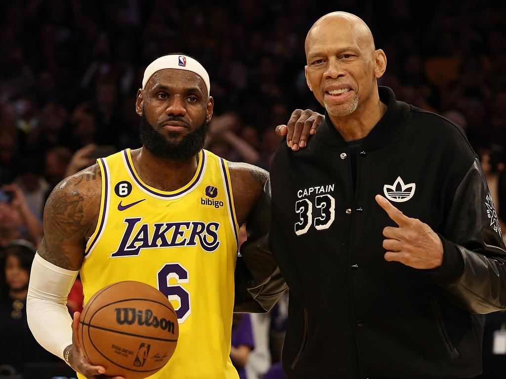 Kareem Abdul Jabbar and Magic Johnson of the Los Angeles Lakers sit News  Photo - Getty Images