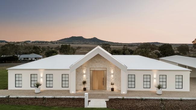 Photographs of Callista in Gowrie Junction by Colin Wilson. The home took out best contract build for $500,000-$750,000 at the National Excellence in Building and Construction Awards. Photo by Lucas Carberry of Vue Digital.