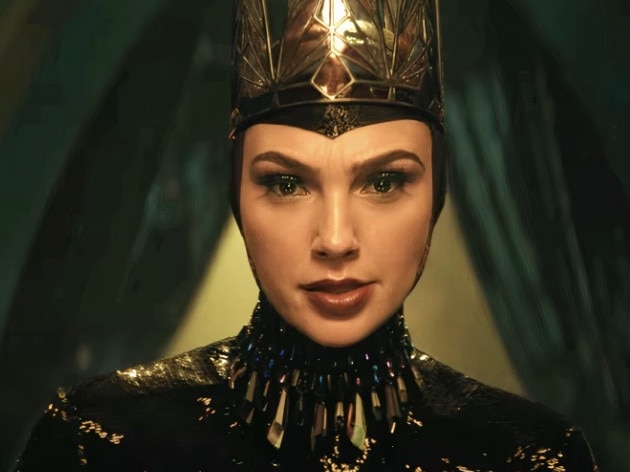 Gal Gadot plays the evil queen.