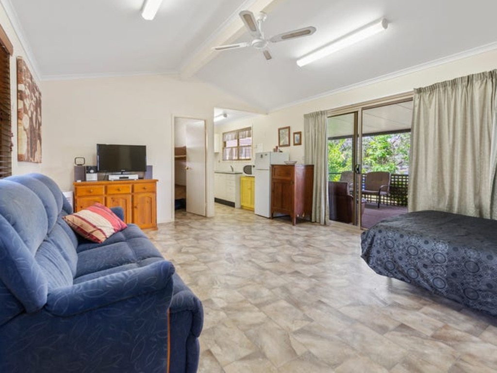 It comes furnished and just near the banks of the Hawkesbury.