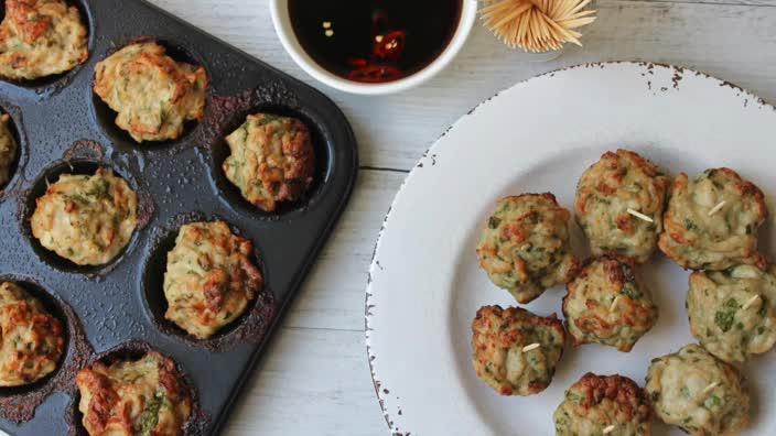 How to make Thai chicken balls