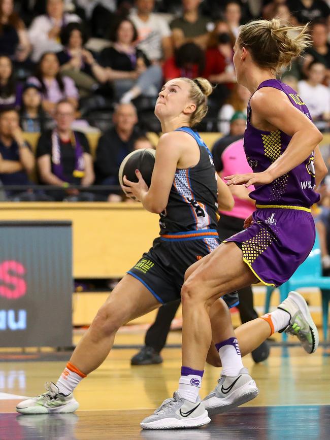 Steph Reid used her speed and nous to penetrate into the teeth of the Boomers defence. Picture: Getty Images