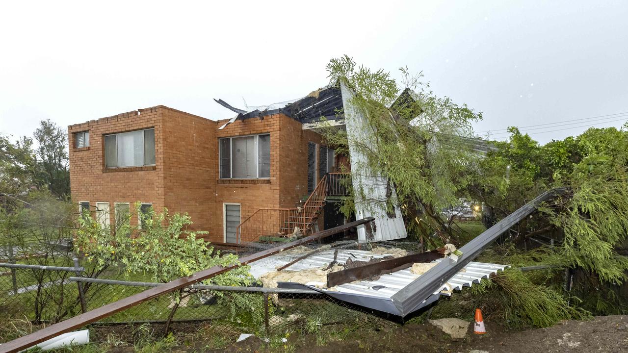 Severe Storms Set To Lash Southeast Queensland Over Christmas ...