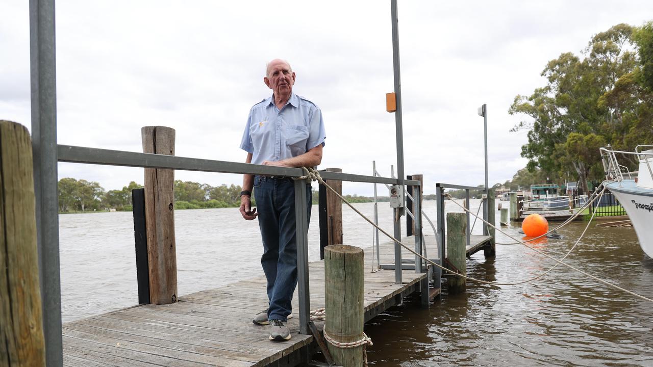 Mannum Residents Packing Up And Getting Out As Government Announces ...