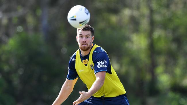 Dallas Wells during a Gold Coast Titans training session on the Gold Coast, Monday, June 11, 2018. (AAP Image/Dave Hunt) NO ARCHIVING