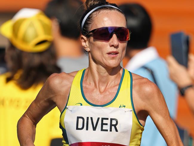 KAWAGOE, JAPAN - AUGUST 07:  Sinead Diver of Team Australia competes in the Women's Marathon Final on day fifteen of the Tokyo 2020 Olympic Games at Kasumigaseki Country Club on August 07, 2021 in Kawagoe, Japan. (Photo by Clive Brunskill/Getty Images)