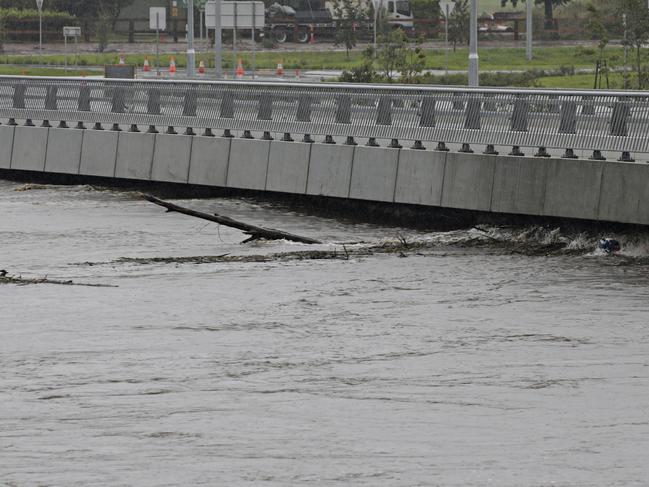 New Windsor bridge closed due to flood risk on the 21st of March after Sydney was lashed with huge rain fall above 100mm yesterday. Picture: Adam Yip