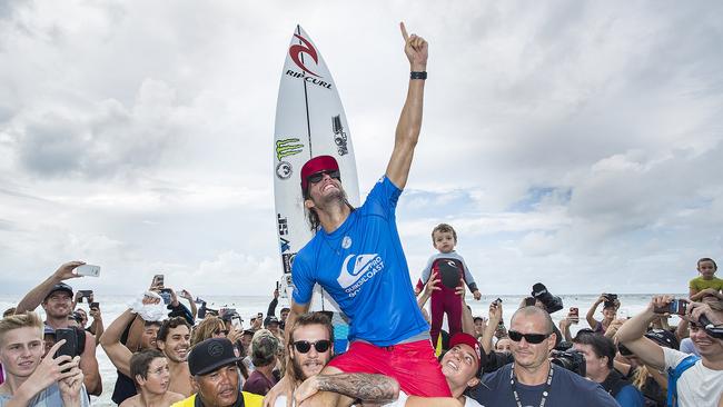 Owen Wright celebrates winning the 2017 Quiksilver Pro Gold Coast. Picture: WSL/Cestari