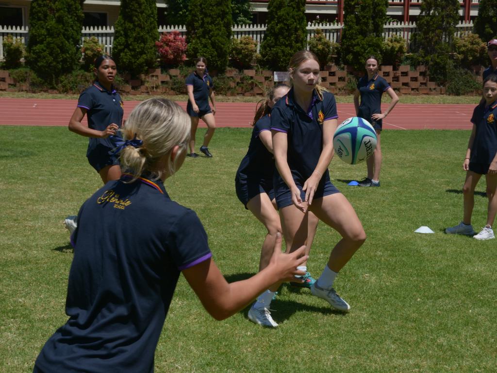 Wallaroos legends visit The Glennie School