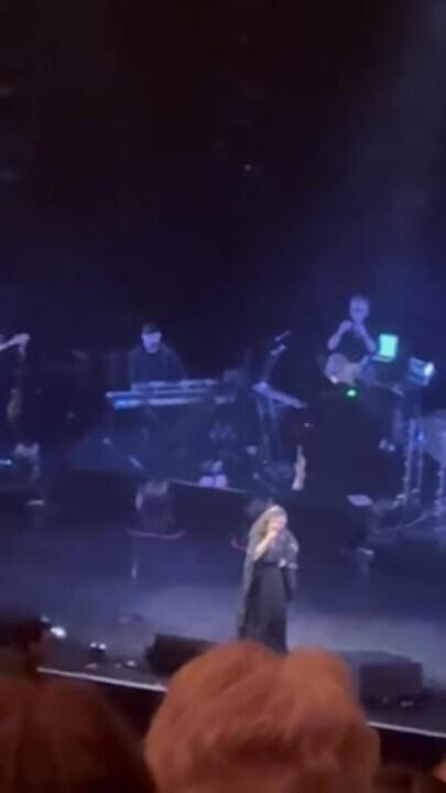 'Never done this before' -  Tina Arena asks guests to leave her show