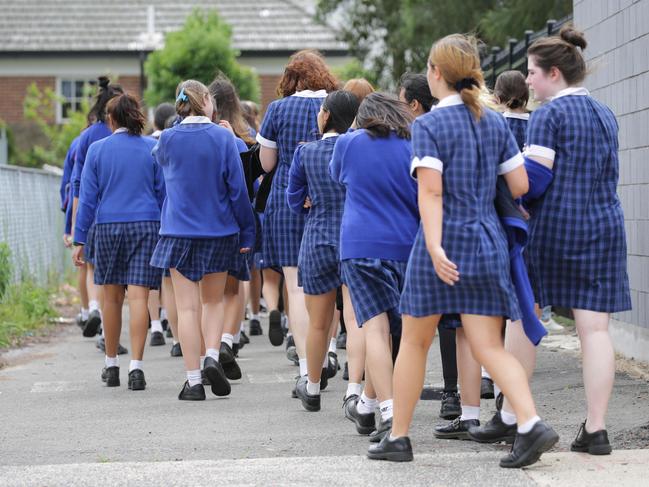 SYDNEY, AUSTRALIA - NewsWire Photos OCTOBER 27, 2020 - Police presence at the Willoughby Girls High School where an investigation has begun after several Sydney schools received threatening emails on Tuesday, October 27, 2020.Picture: NCA NewsWire / Christian Gilles