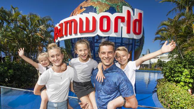 Dreamworld. Parents Tim and Abby with kids Amarmi, 9, Tahj, 7 and Eve, 3 from Brunswick Heads. Picture: NIGEL HALLETT