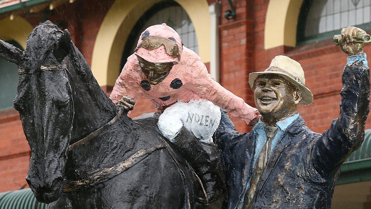 Gossip Queen: Black Caviar, jockey Luke Nolen, trainer Peter Moody in ...