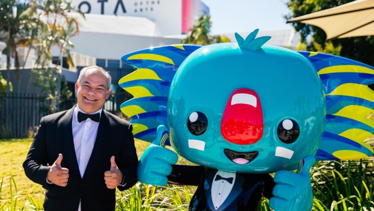 Gold Coast Mayor Tom Tate with Borobi.