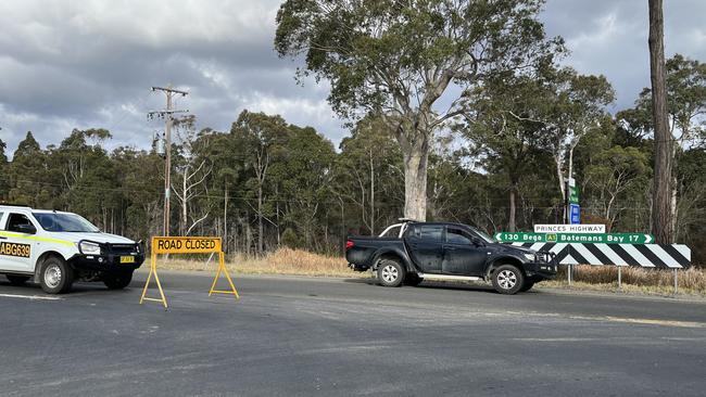 The Princes Hwy remains closed in both directions following the fatal crash. Picture: Tom McGann.
