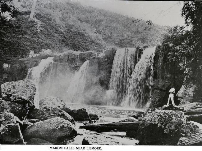 Marom Falls Near Lismore, from the Rose Stereograph Company Collection.