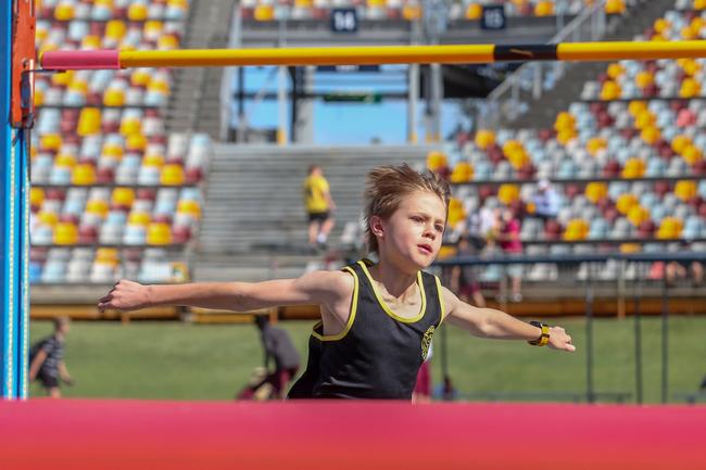 AIC Track &amp; Field Championships from QSAC, Photos by Stephen Archer