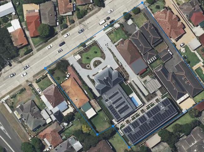 WiseTech founder Richard White's Bexley properties, in Sydney's southwest suburbs. Mr White, worth an estimated $10 billion, bought his family home, bulldozed it and built an off the grid mansion.