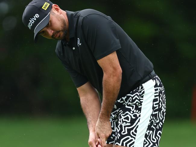 BRISBANE, AUSTRALIA - NOVEMBER 20: Jason Day putts during the Pro-am prior to the BMW Australian PGA Championship 2024 at Royal Queensland Golf Club on November 20, 2024 in Brisbane, Australia. (Photo by Chris Hyde/Getty Images)