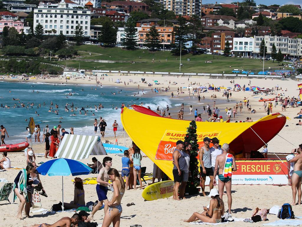 Bondi Beach Large crowds gather for Christmas Herald Sun