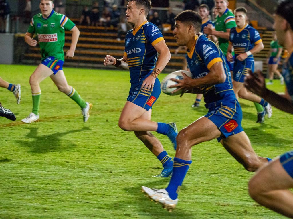 Richard Penisini in the centres. Picture: Thomas Lisson