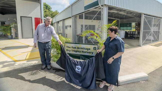 Ken Armitage and acting mayor Ann-Maree Greaney unveil the Ken Armitage Dry Tropics Nursery.