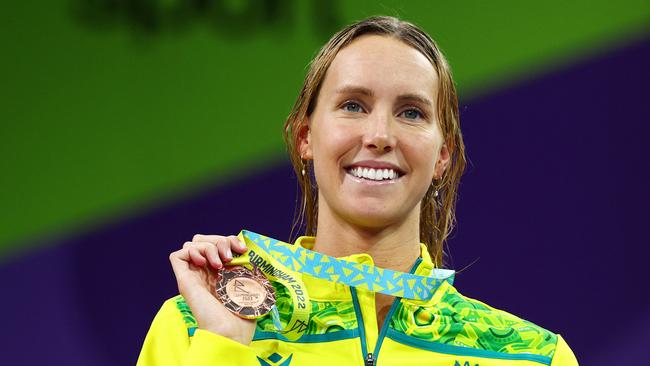 SMETHWICK, ENGLAND – AUGUST 02: Bronze medallist, Emma McKeon of Team Australia poses with their medal during the medal ceremony for the Women's 100m Freestyle Final on day five of the Birmingham 2022 Commonwealth Games at Sandwell Aquatics Centre on August 02, 2022 in Smethwick, England. (Photo by Elsa/Getty Images)