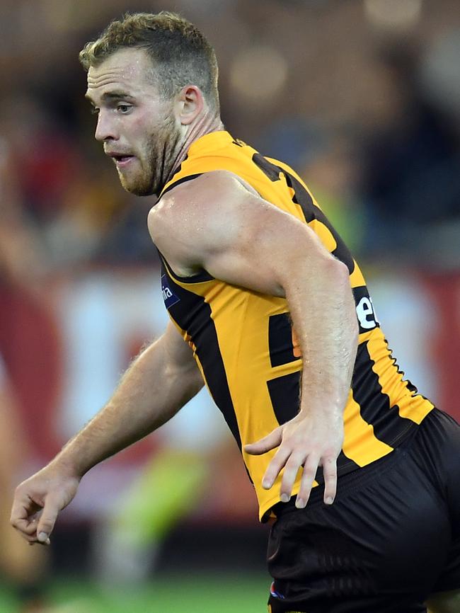 Tom Mitchell broke the VFL/AFL single-game disposals record.