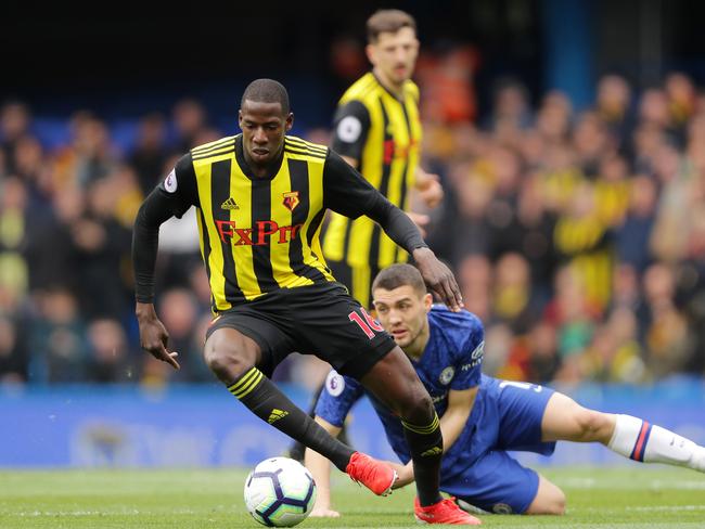 LONDON, ENGLAND - MAY 05:  Abdoulaye Doucoure of Watford evades Mateo Kovacic of Chelsea during the Premier League match between Chelsea FC and Watford FC at Stamford Bridge on May 05, 2019 in London, United Kingdom. (Photo by Richard Heathcote/Getty Images)