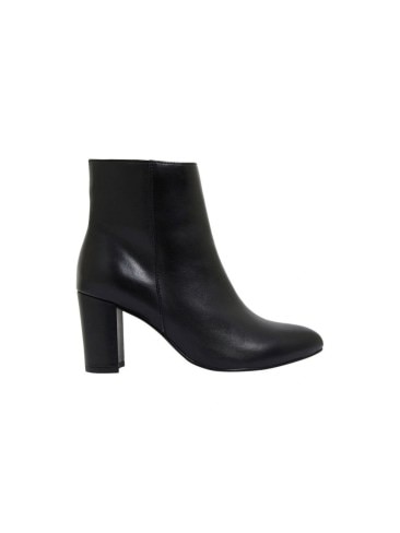 Jane Debster Kylie Boots. Picture: Myer.