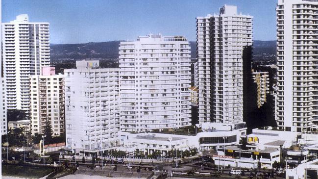 Billy's Beach House Tavern at Surfers Paradise on the gold Coast in 1998.