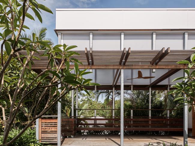 EMBARGO FOR TWAM 12 NOVEMBER 2022. FEE MAY  APPLY.  Arcke architecture and interior design has designed a Frangipai Pavilion for a client as an alternative to a home extension with Sidonie Carpenter of Green Canopy. Photo: Andy Macpherson/Supplied