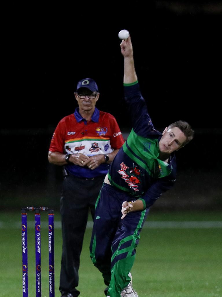 T20 Barrier Reef Big Bash: Designer First Homes Dare Devils v Halpin Hurricanes at Griffiths Park. Dare Devils' Luke Corlis. Picture: Stewart McLean