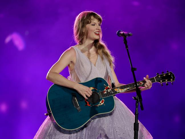 SINGAPORE, SINGAPORE - MARCH 02: EDITORIAL USE ONLY. NO BOOK COVERS Taylor Swift performs during "Taylor Swift | The Eras Tour" at the National Stadium on March 02, 2024 in Singapore. (Photo by Ashok Kumar/TAS24/Getty Images for TAS Rights Management)