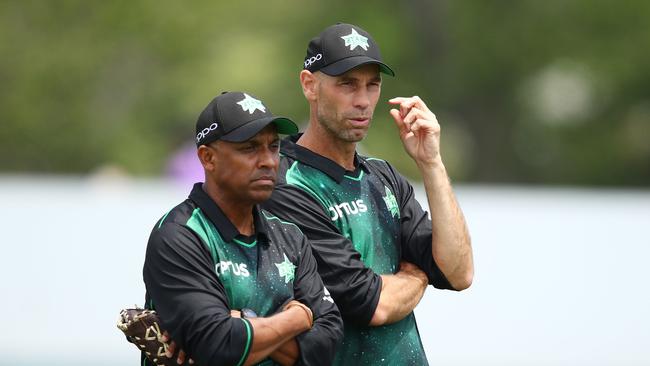 Dulip Samaraweera (left) is a former assistant coach of the Melbourne Stars women’s team. (Photo by Scott Barbour/Getty Images)