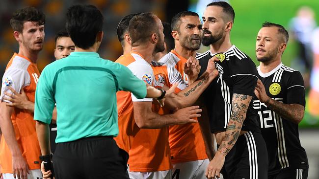 It was a problematic night for Brisbane Roar. (AAP Image/Dave Hunt)