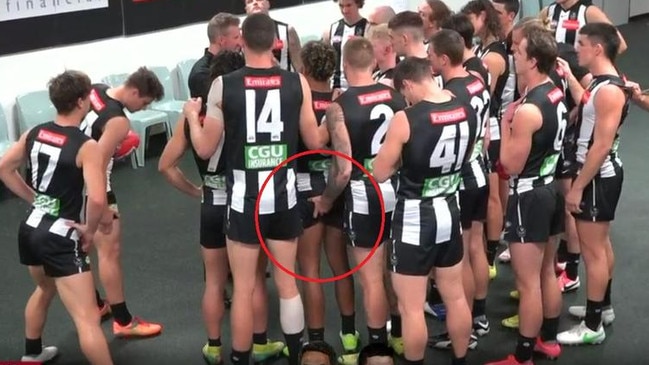 Jordan De Goey appearing to grope teammate Isaac Quaynor.