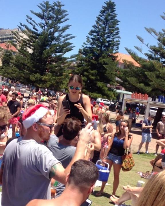 AU NSW:    Coogee Residents Furious After Beach Left in Tatters by Party Goers   December 25