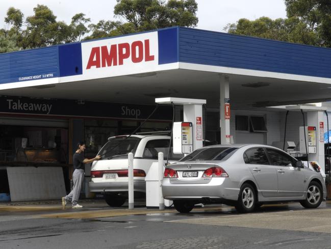 Bill and Tony Wansa own the Ampol petrol station on mona vale road st Ives  and have trouble with Caltex and council. The St Ives Showground Ampol.