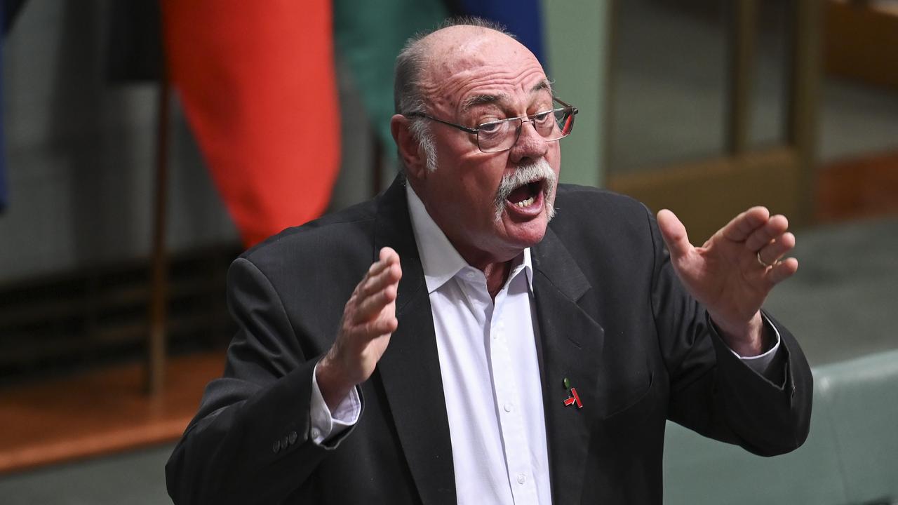 Member for Leichhardt Warren Entsch has attacked Labor over their handling of the Daintree Microgrid Project. Picture: NCA NewsWire / Martin Ollman